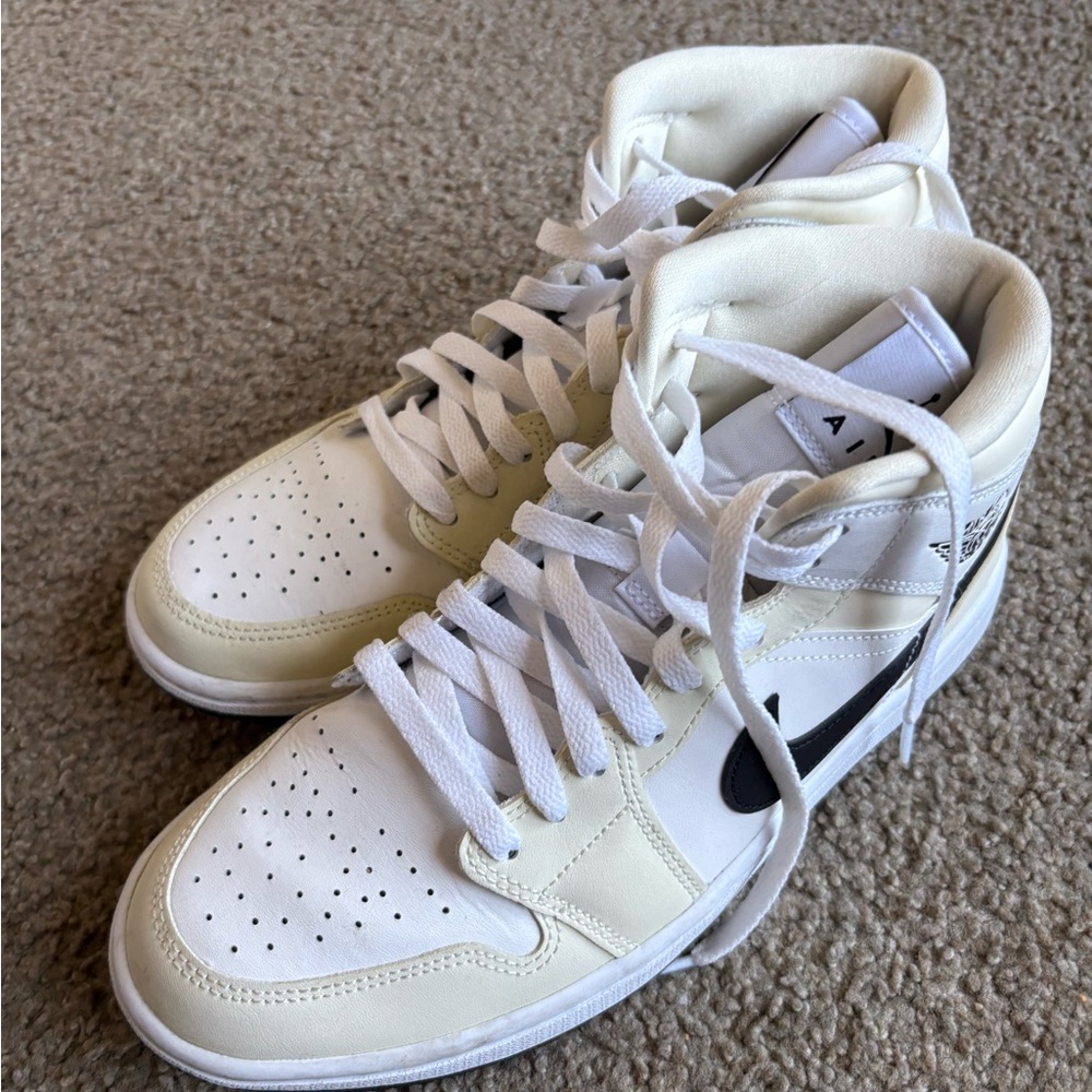Nike Women size 9.5 Cream and Black High-Top Sneakers